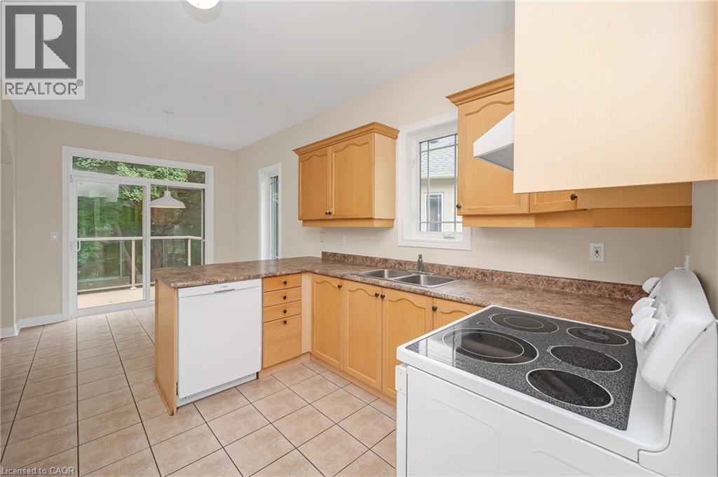 40 Wesleyan Court Unit# 45, Hamilton, Ontario  L9G 5C7 - Photo 7 - 40810673