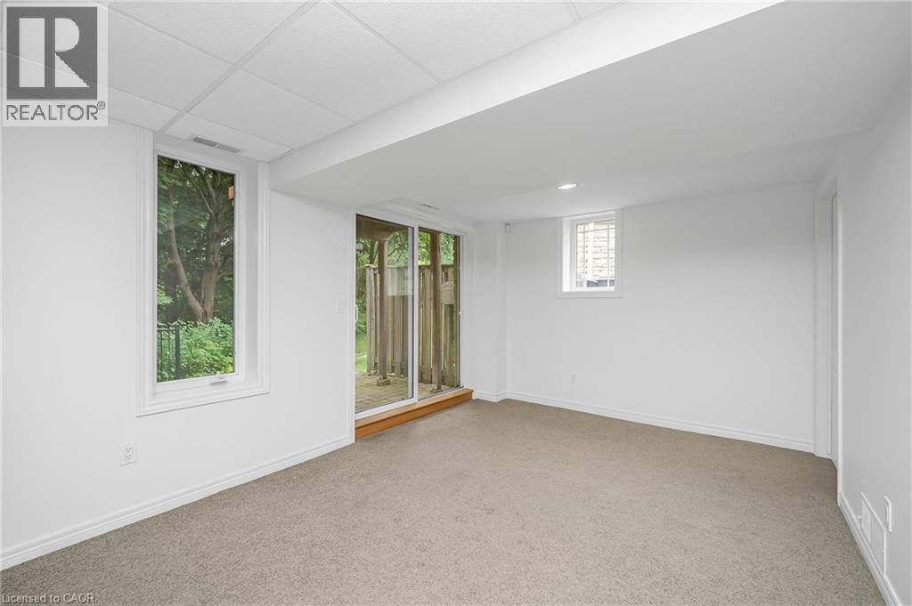 40 Wesleyan Court Unit# 45, Hamilton, Ontario  L9G 5C7 - Photo 37 - 40810673