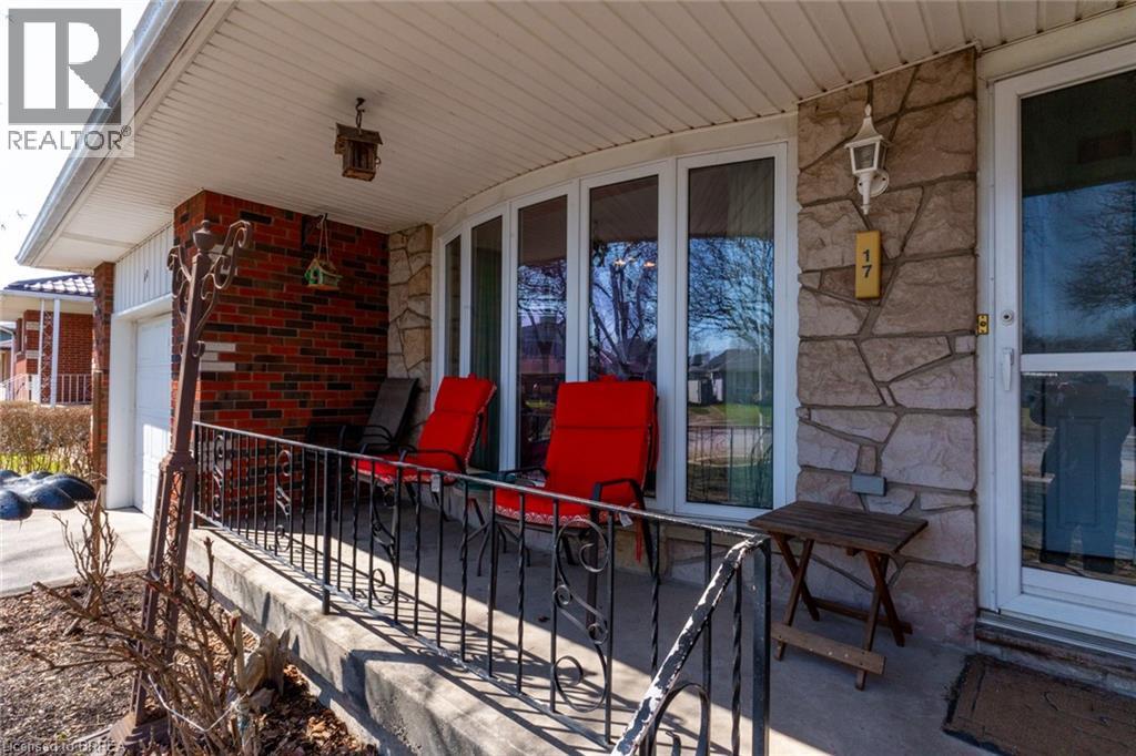 17 Palm Crescent, Brantford, Ontario  N3R 5G1 - Photo 3 - 40819405