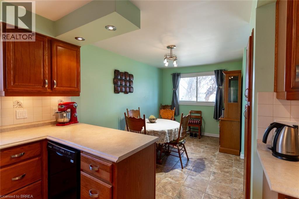 17 Palm Crescent, Brantford, Ontario  N3R 5G1 - Photo 8 - 40819405