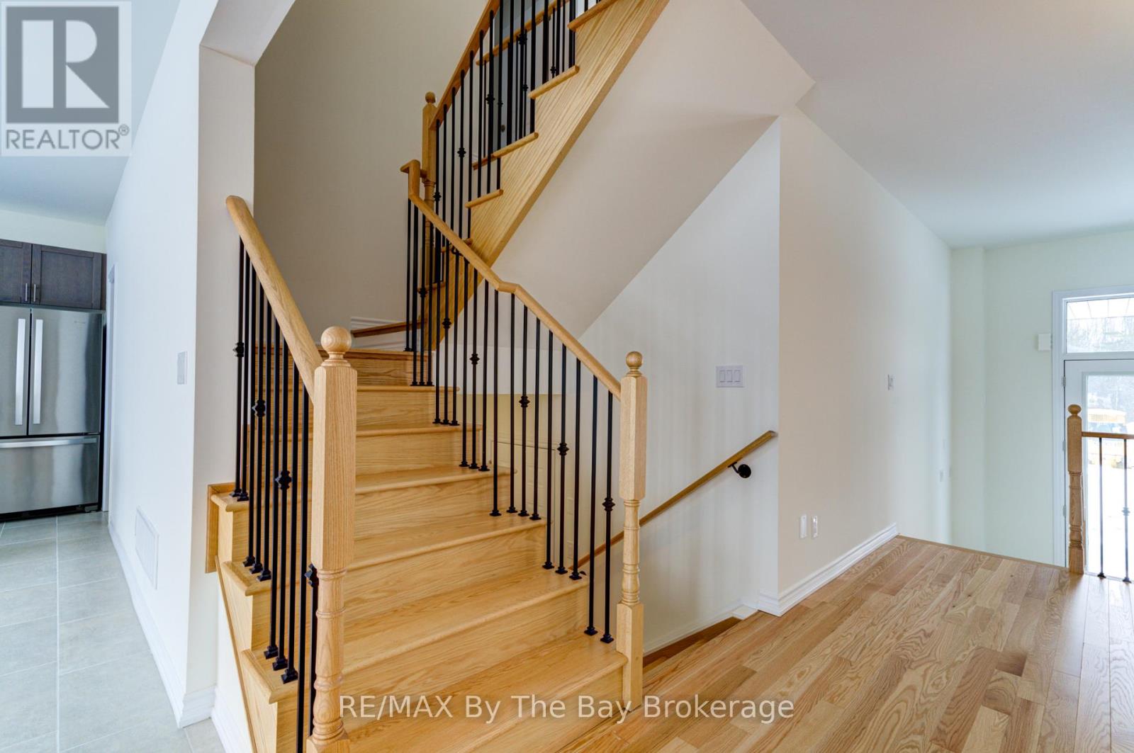 61 Rosanne Circle, Wasaga Beach, Ontario  L9Z 0M8 - Photo 16 - S12749070