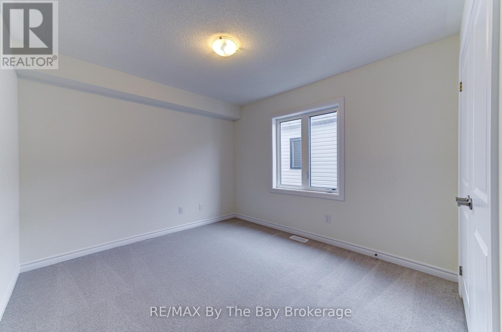 61 Rosanne Circle, Wasaga Beach, Ontario  L9Z 0M8 - Photo 25 - S12749070