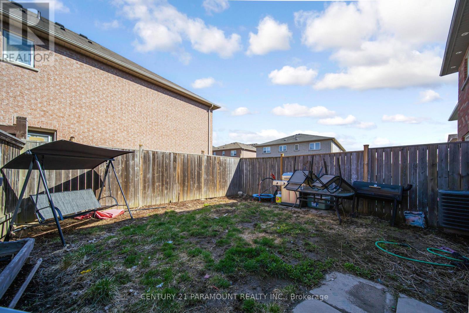 75 Crystal Glen Crescent, Brampton, Ontario  L6X 0K5 - Photo 47 - W12981530