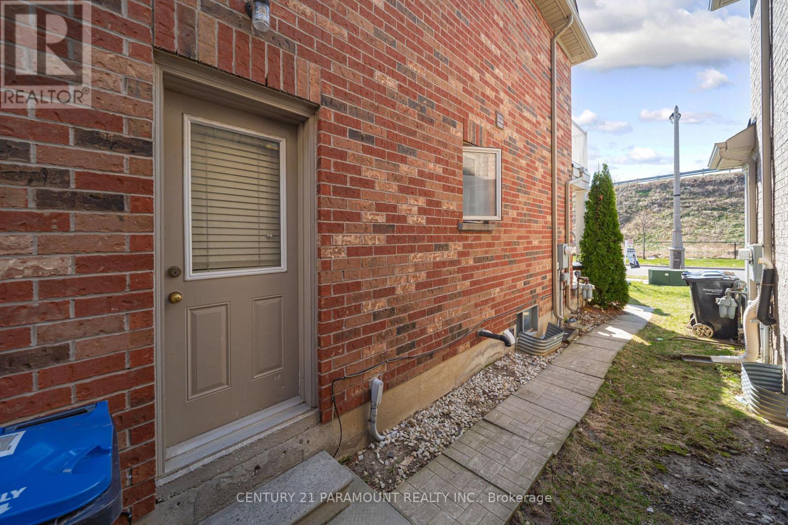 75 Crystal Glen Crescent, Brampton, Ontario  L6X 0K5 - Photo 37 - W12981530