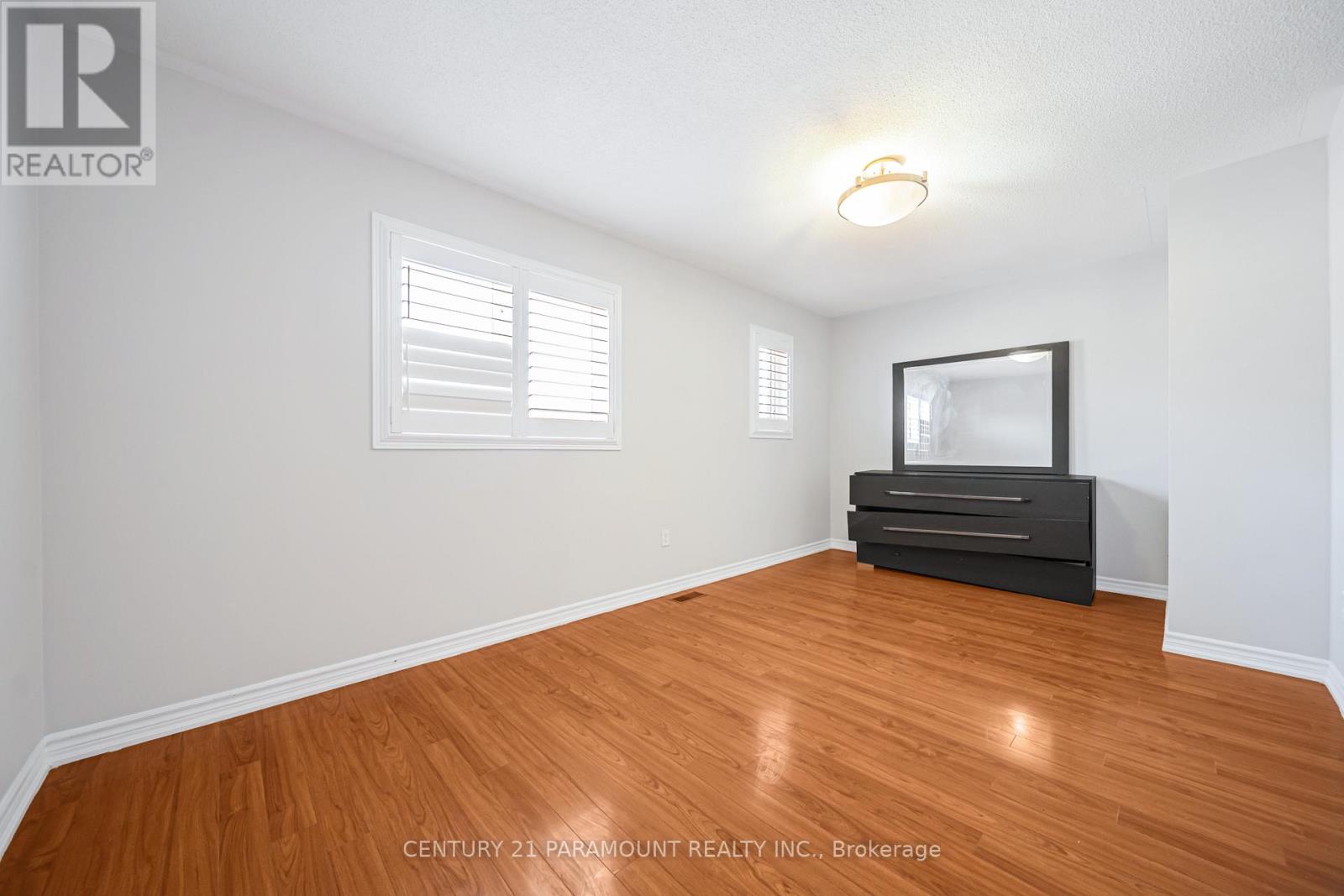 75 Crystal Glen Crescent, Brampton, Ontario  L6X 0K5 - Photo 20 - W12981530