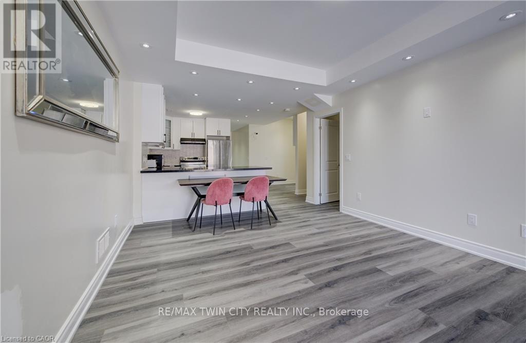 588 Beckview Crescent, Kitchener, Ontario N2R 0R4 - Photo 33 - X12750860