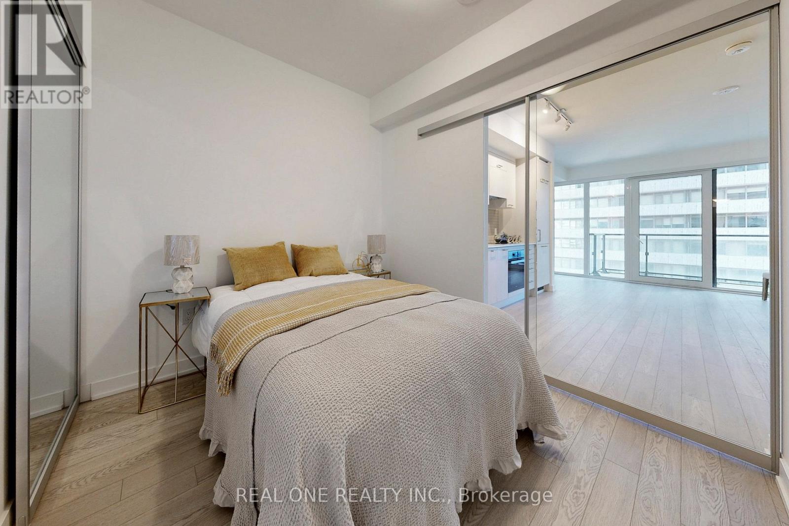 1601 - 634 Church Street, Toronto, Ontario  M4Y 2G3 - Photo 21 - C12968782