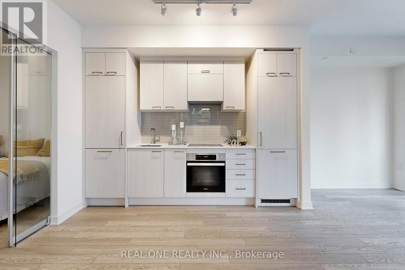 1601 - 634 Church Street, Toronto, Ontario  M4Y 2G3 - Photo 15 - C12968782