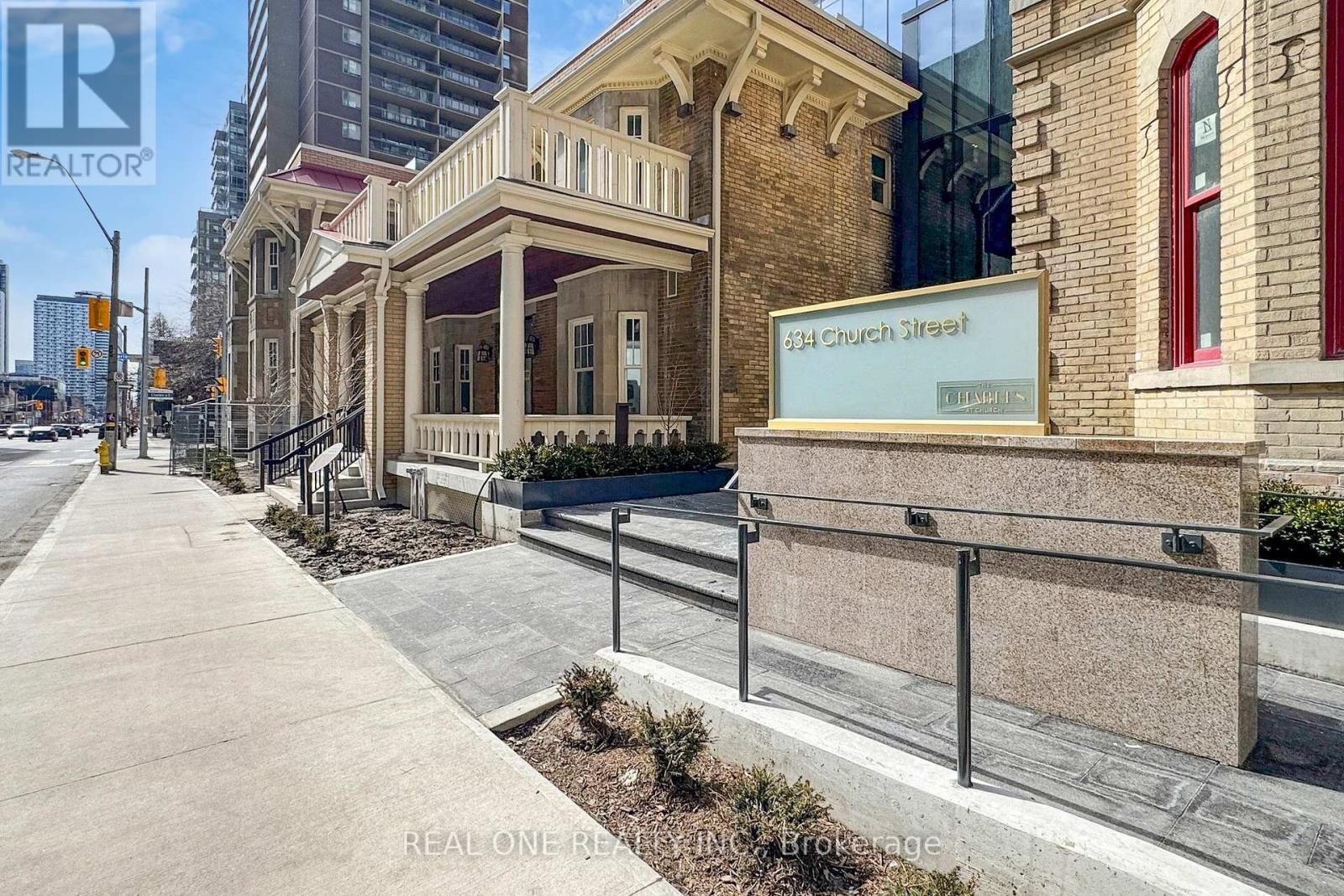 1601 - 634 Church Street, Toronto, Ontario  M4Y 2G3 - Photo 2 - C12968782