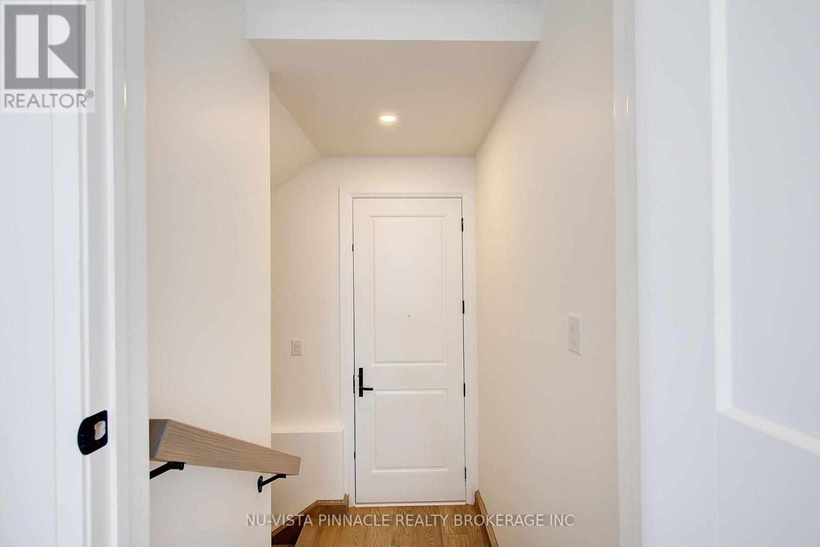 2693 Heardcreek Trail, London North, Ontario  N6G 0Z8 - Photo 38 - X12975616