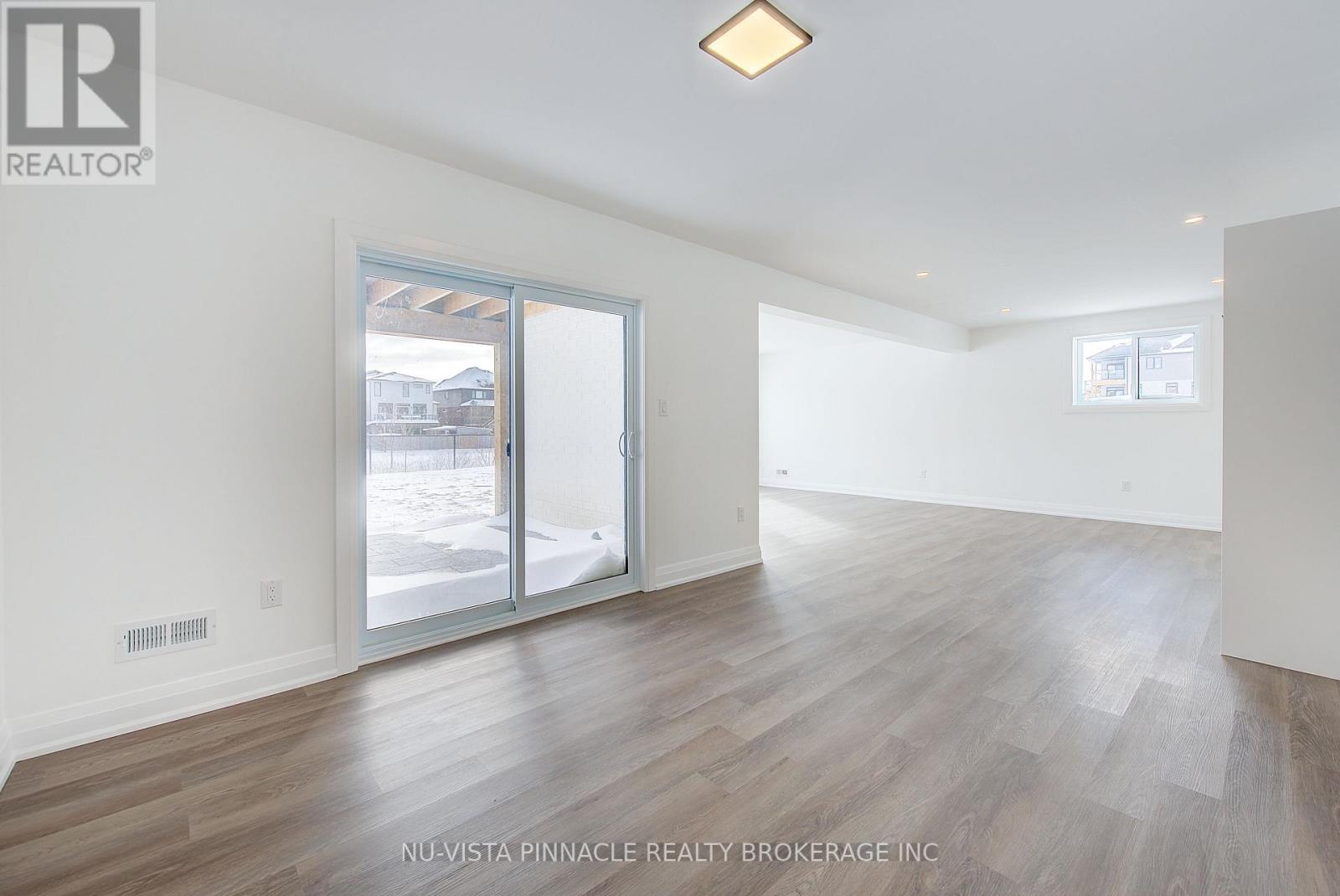 2693 Heardcreek Trail, London North, Ontario  N6G 0Z8 - Photo 42 - X12975616