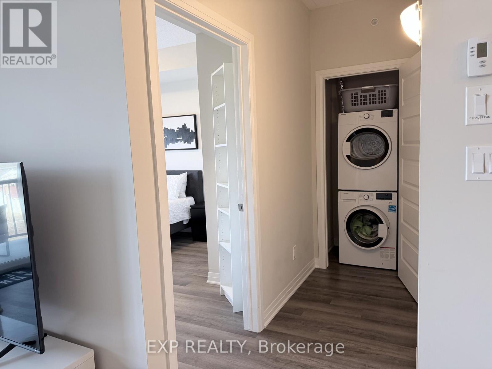 513 - 610 Farmstead Drive, Milton, Ontario  L9T 8X5 - Photo 10 - W12981746