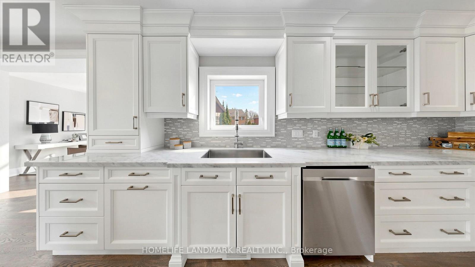 1549 Elite Road, Mississauga, Ontario  L5J 3B3 - Photo 19 - W12981758