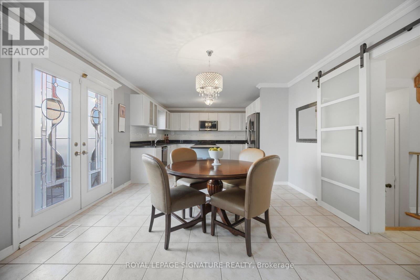 25 Madronna Gardens, Brampton, Ontario  L7A 2V9 - Photo 10 - W12981760