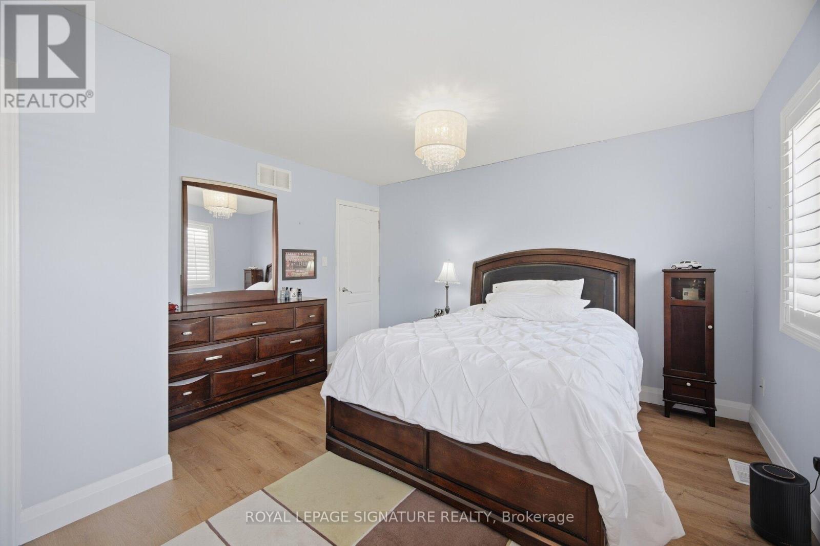 25 Madronna Gardens, Brampton, Ontario  L7A 2V9 - Photo 24 - W12981760