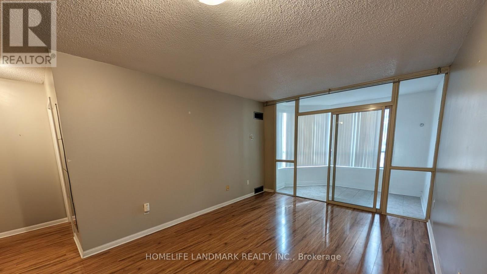 004 - 1 Hickory Tree Road, Toronto, Ontario  M9N 3W4 - Photo 9 - W12981762