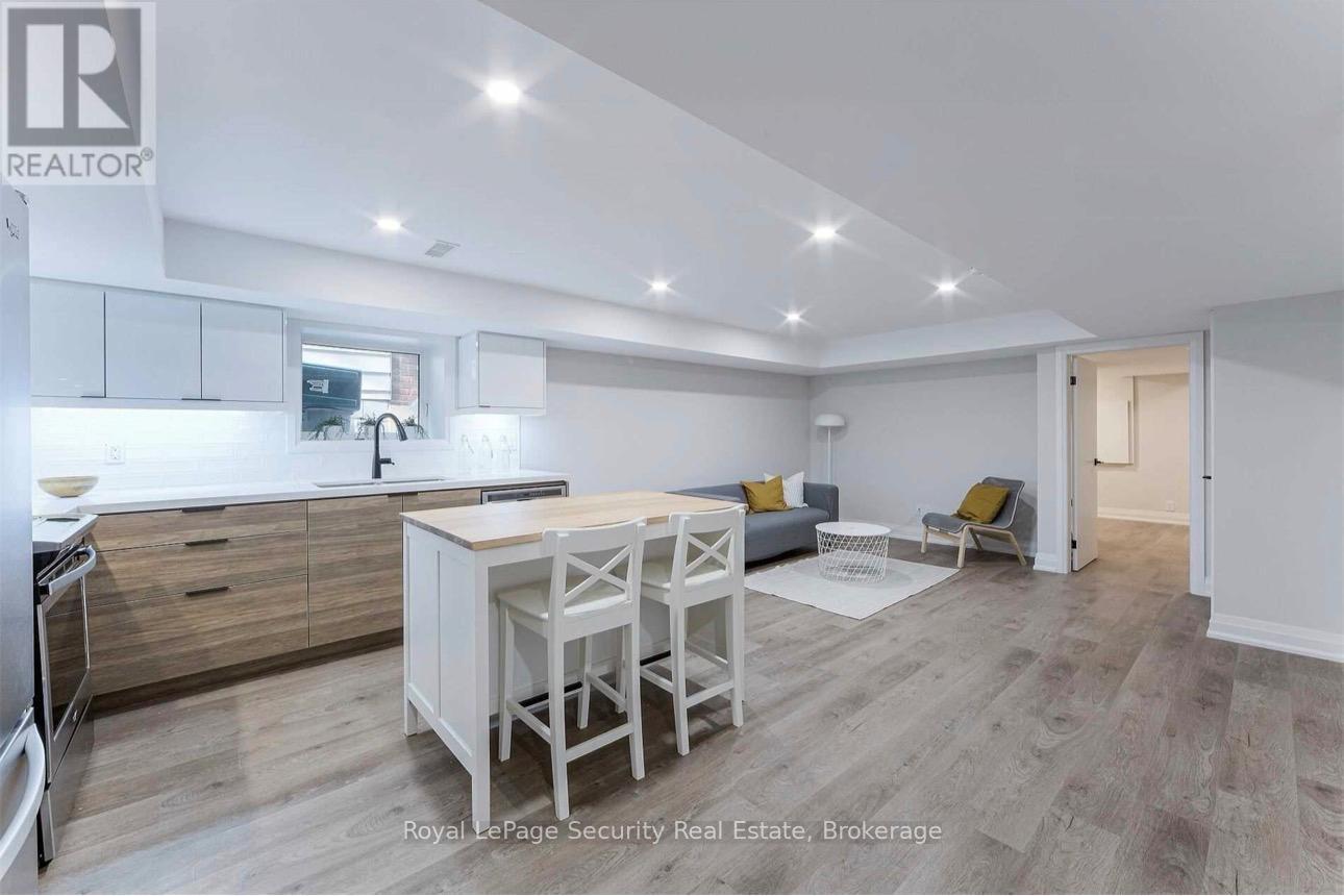 Lower - 219 Glendonwynne Road, Toronto, Ontario  M6P 3G4 - Photo 4 - W12981764