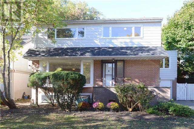 8 APPLEDALE ROAD, Toronto, Ontario