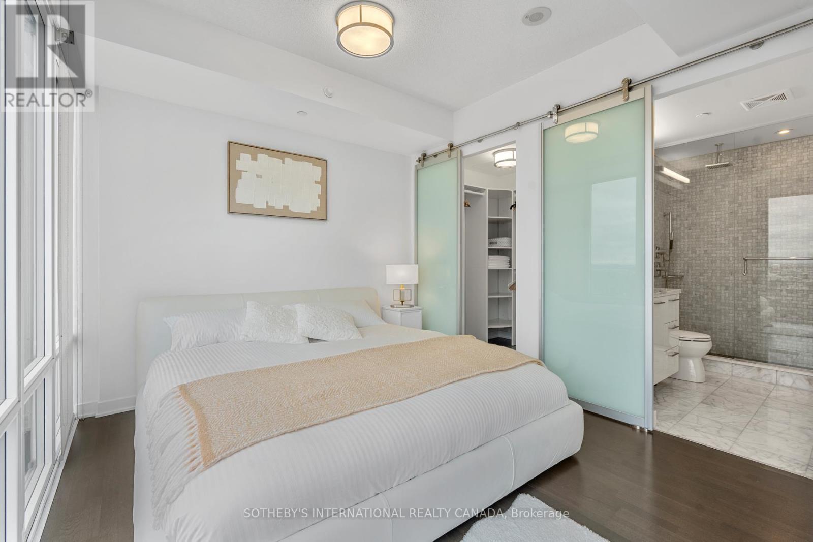 2605 - 88 Park Lawn Road, Toronto, Ontario  M8Y 0B5 - Photo 23 - W12981770