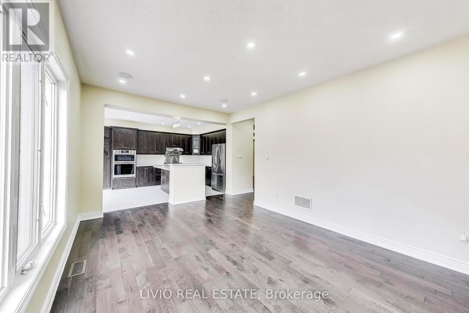 232 Thorndale Road, Brampton, Ontario  L6P 3H5 - Photo 19 - W12981776