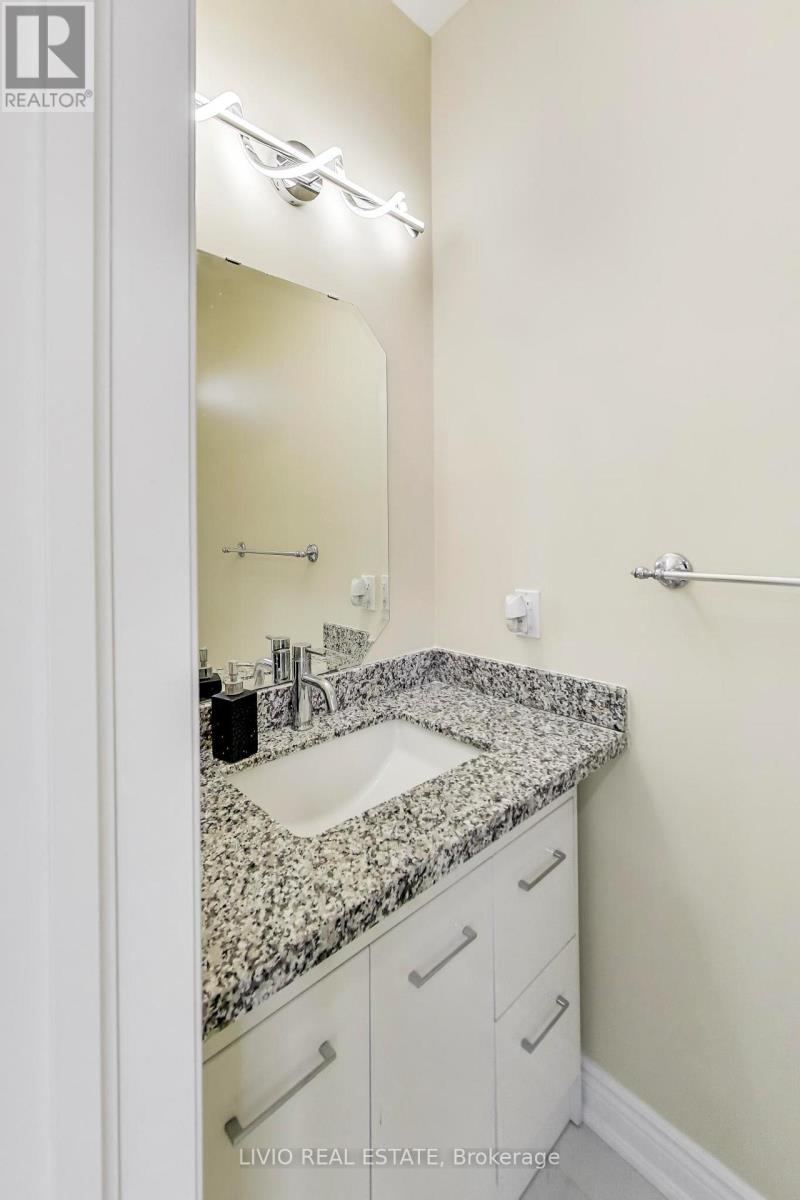 232 Thorndale Road, Brampton, Ontario  L6P 3H5 - Photo 20 - W12981776