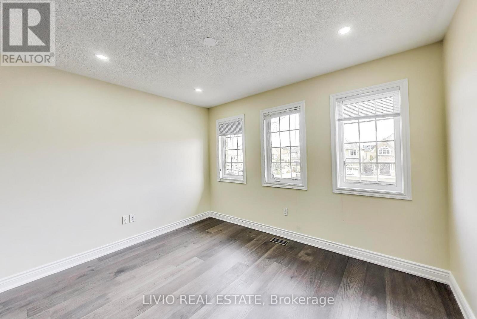 232 Thorndale Road, Brampton, Ontario  L6P 3H5 - Photo 22 - W12981776