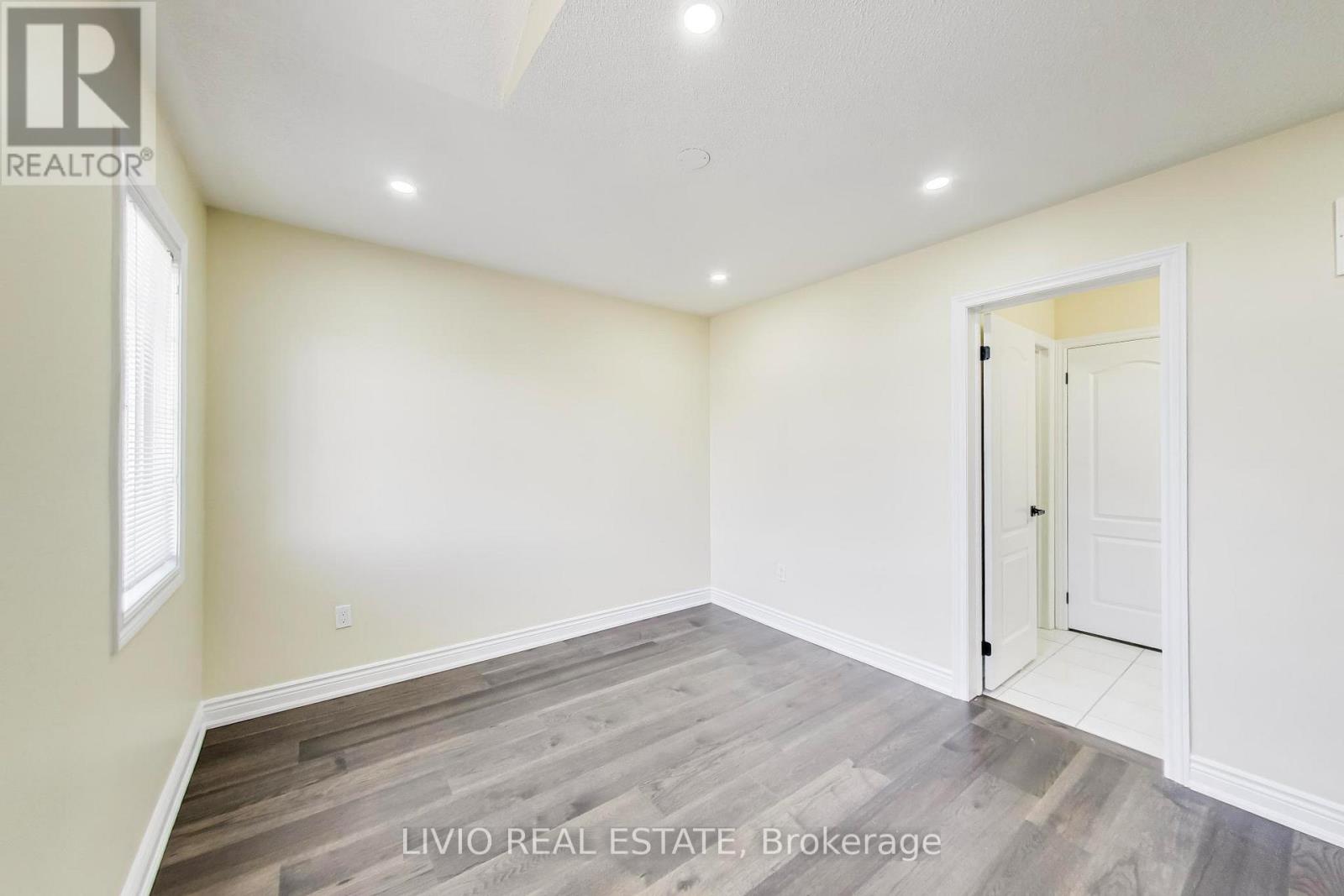 232 Thorndale Road, Brampton, Ontario  L6P 3H5 - Photo 33 - W12981776