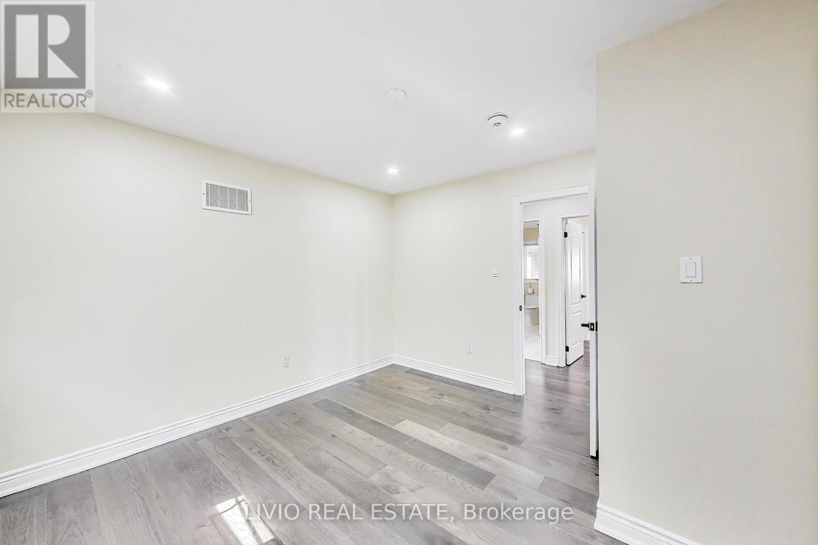 232 Thorndale Road, Brampton, Ontario  L6P 3H5 - Photo 39 - W12981776