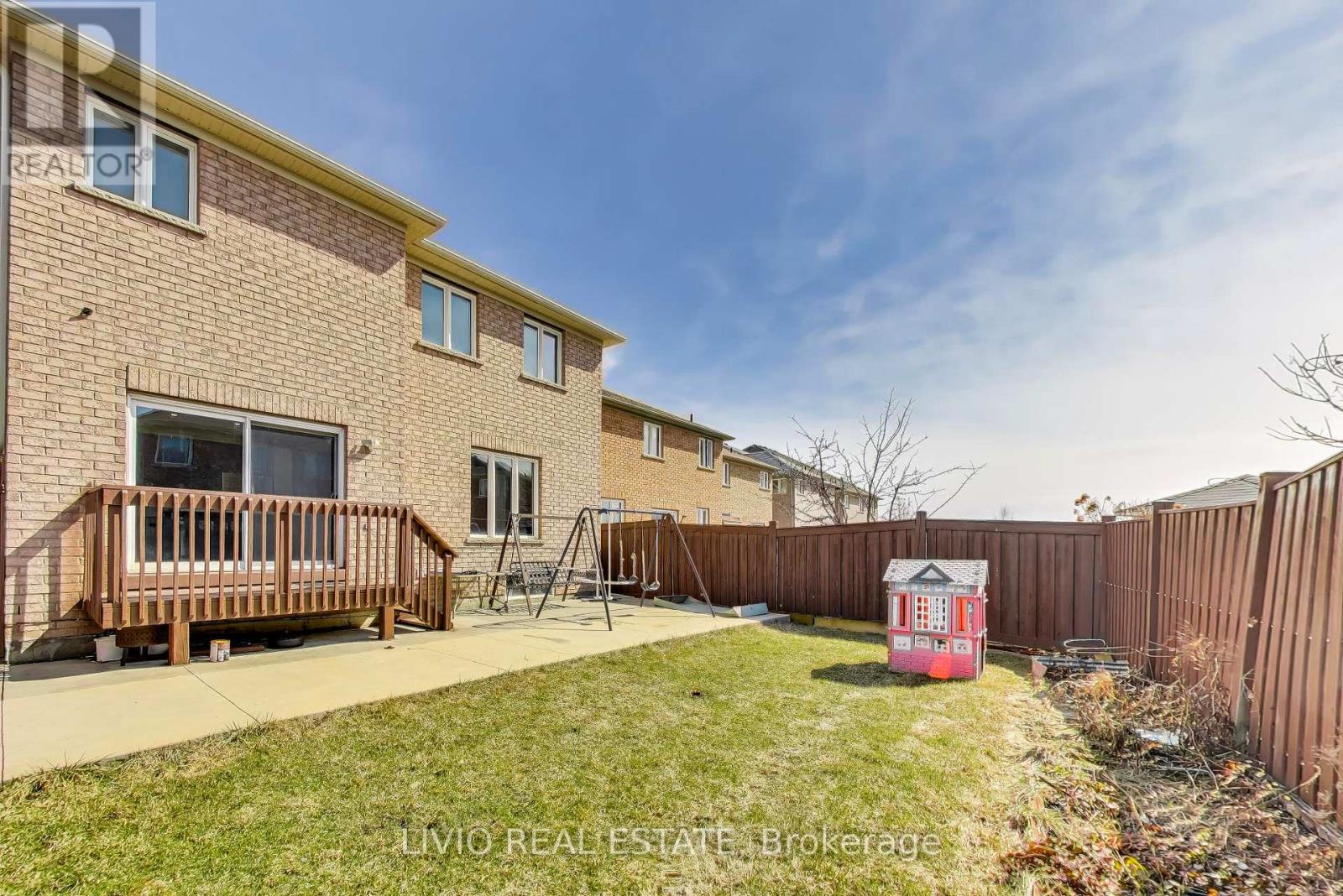 232 Thorndale Road, Brampton, Ontario  L6P 3H5 - Photo 47 - W12981776