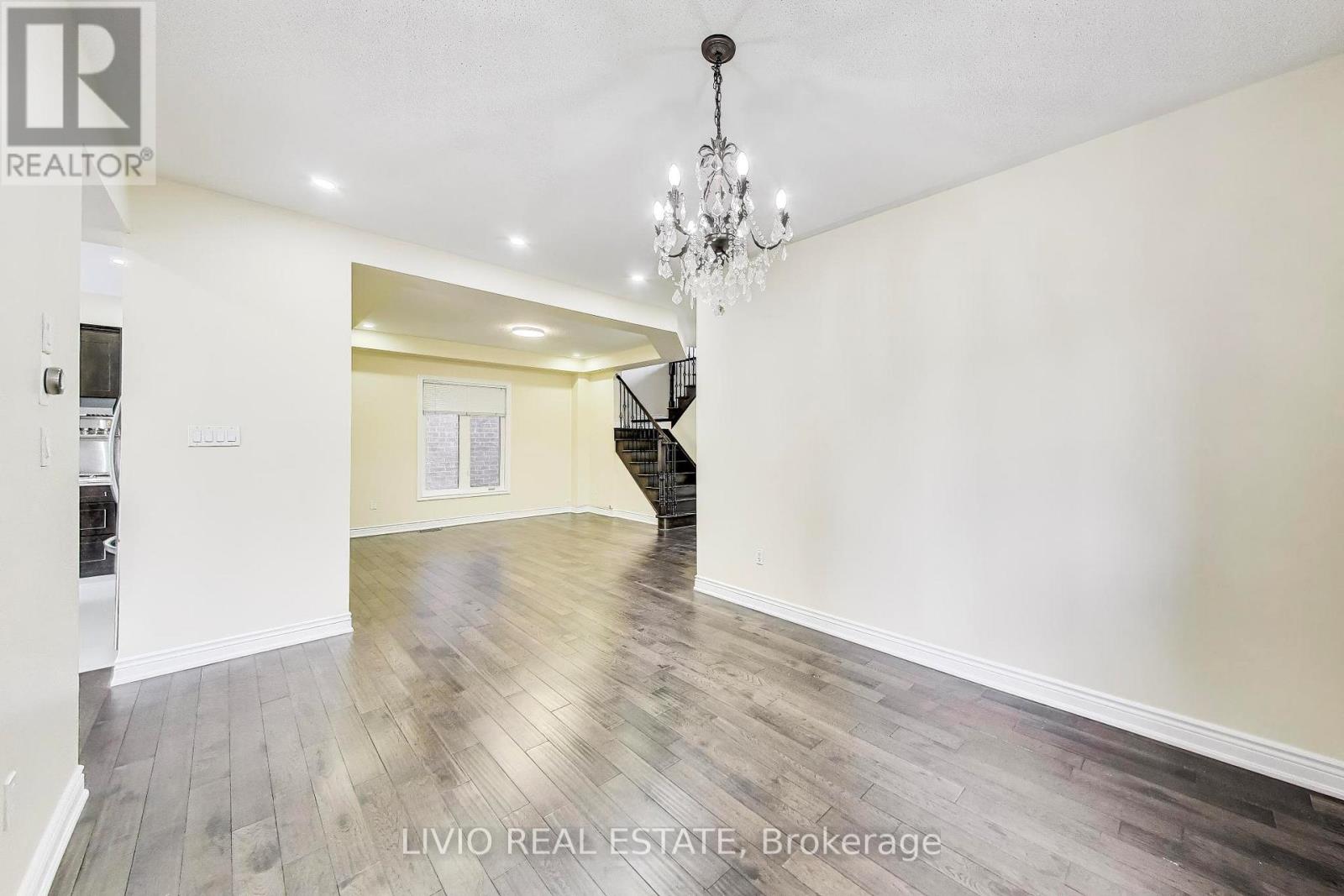 232 Thorndale Road, Brampton, Ontario  L6P 3H5 - Photo 9 - W12981776