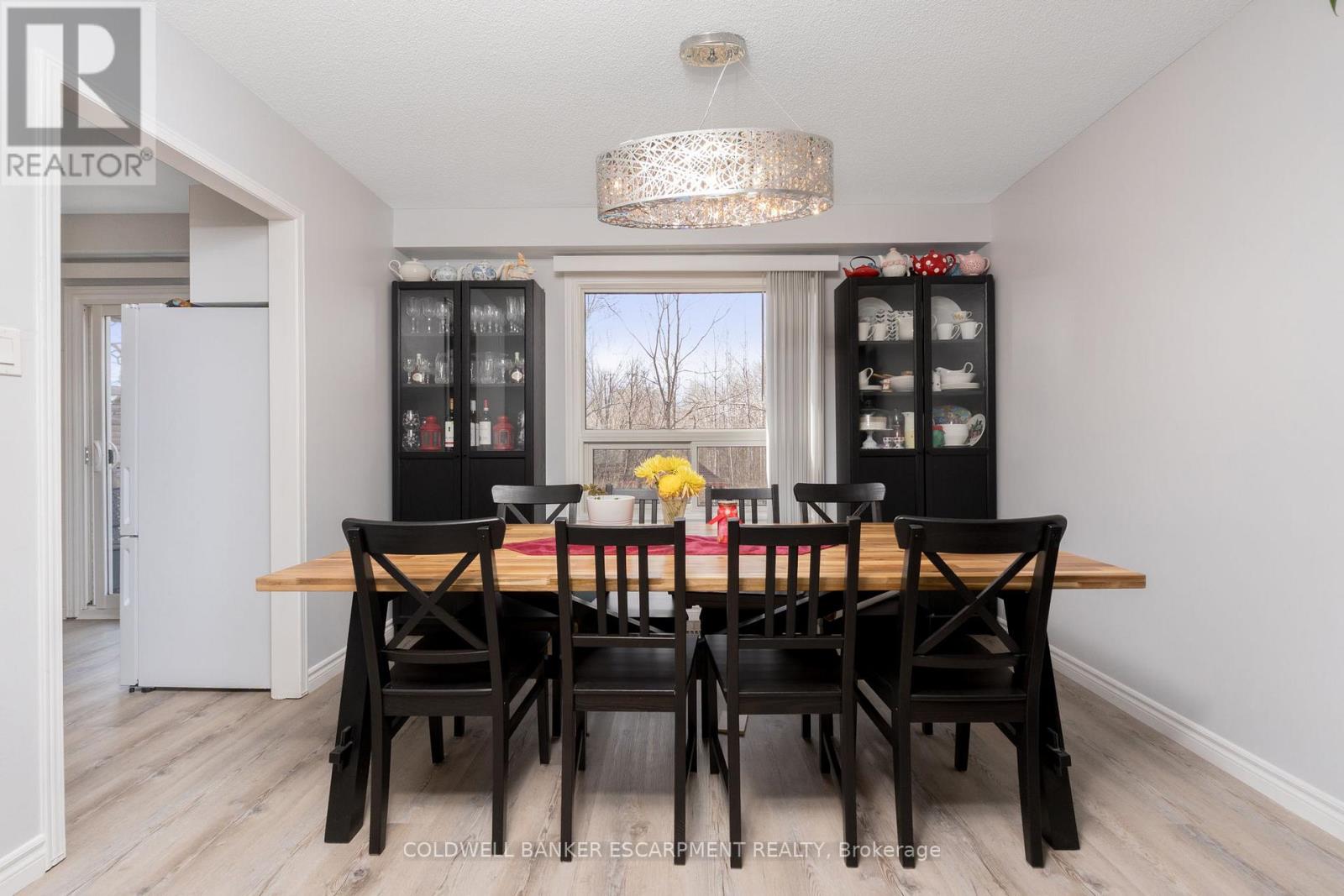 222 Churchill Road N, Halton Hills, Ontario  L7J 2J2 - Photo 11 - W12981794