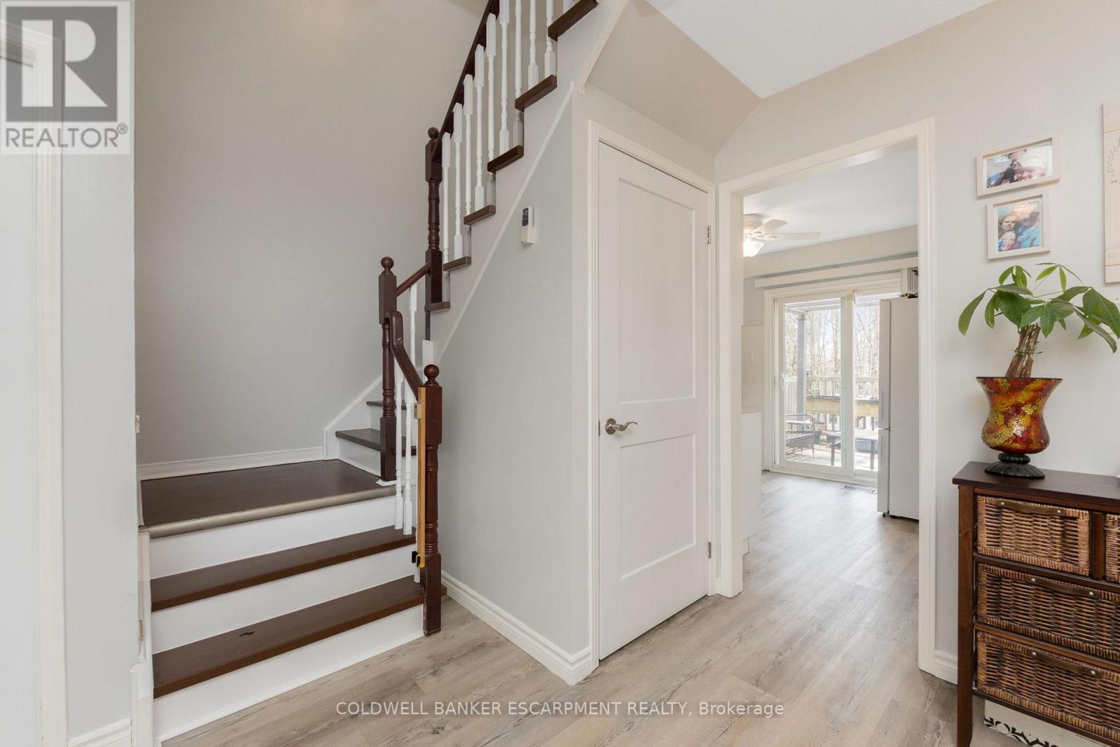 222 Churchill Road N, Halton Hills, Ontario  L7J 2J2 - Photo 19 - W12981794