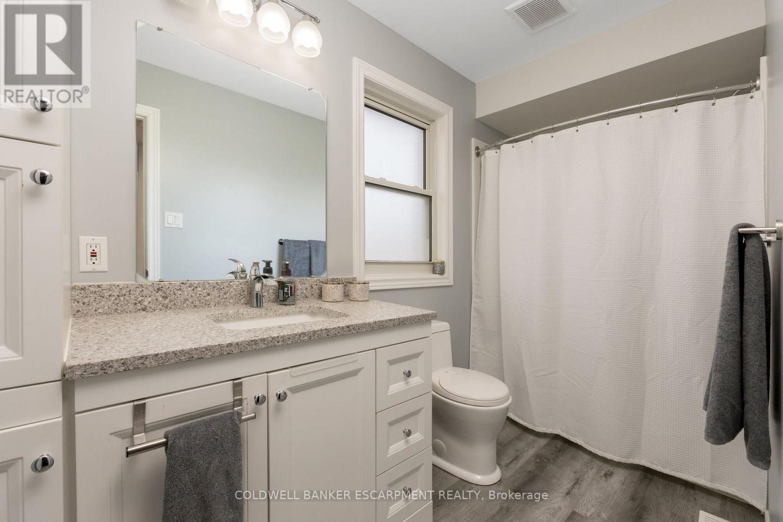 222 Churchill Road N, Halton Hills, Ontario  L7J 2J2 - Photo 25 - W12981794