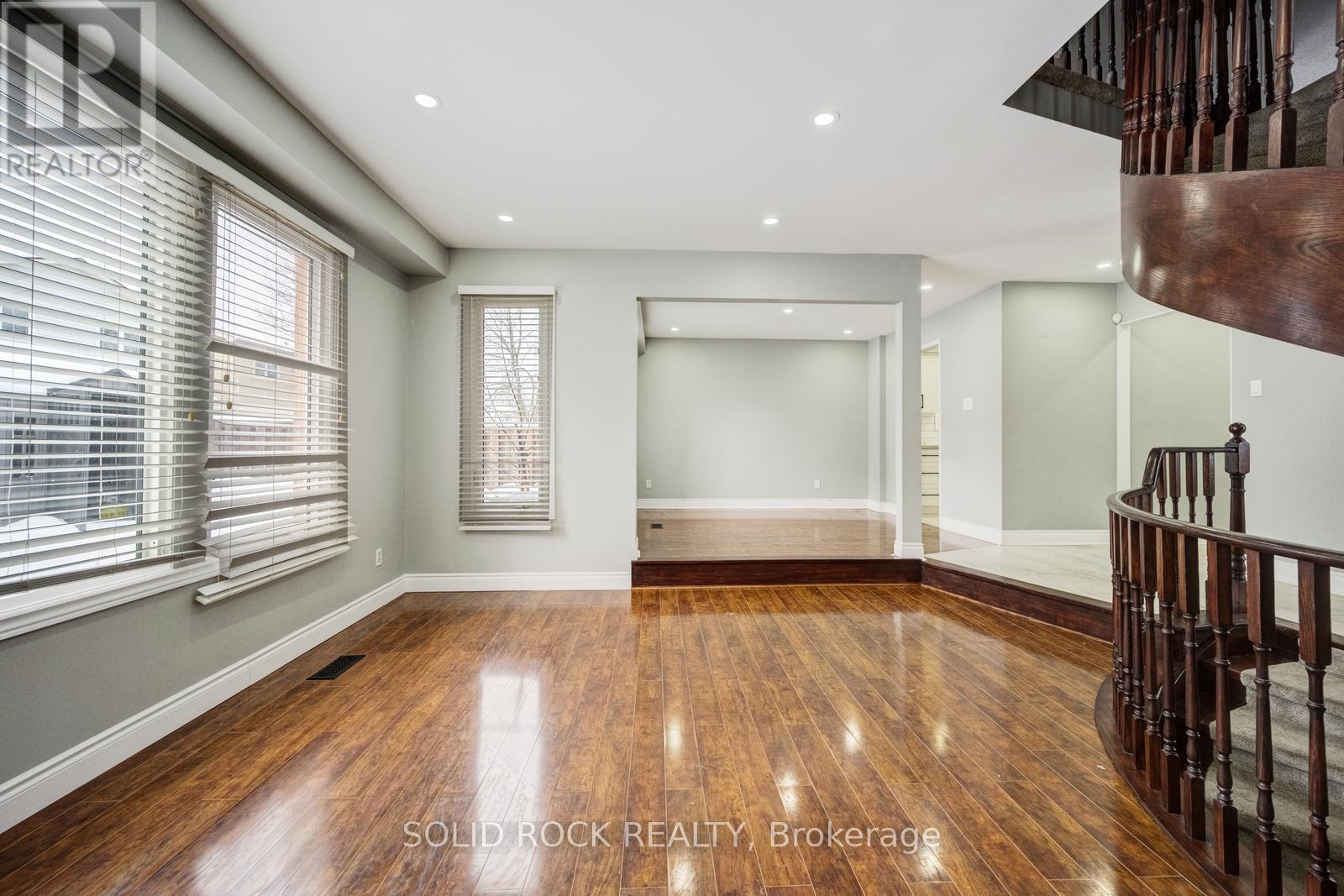 12 Torrance Wood, Brampton, Ontario  L6Y 2N3 - Photo 11 - W12981810