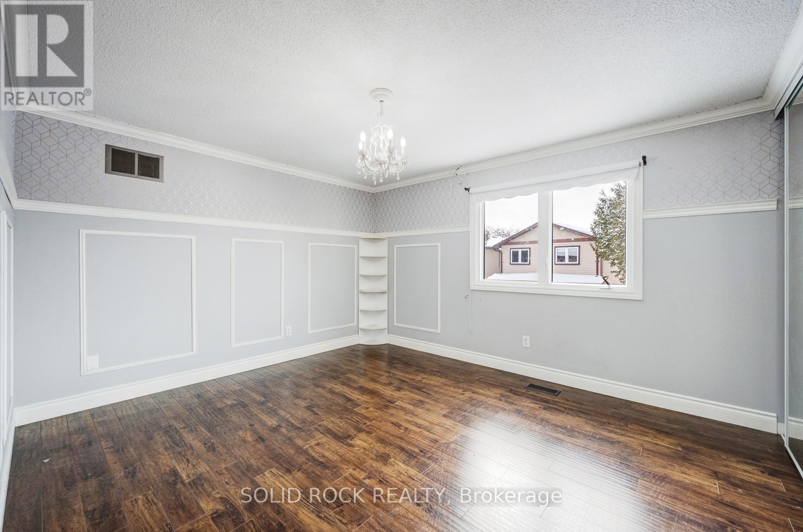 12 Torrance Wood, Brampton, Ontario  L6Y 2N3 - Photo 33 - W12981810