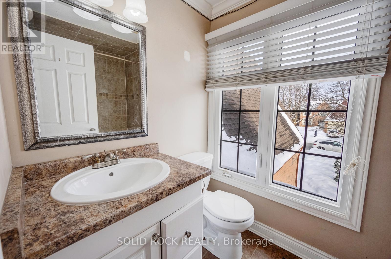 12 Torrance Wood, Brampton, Ontario  L6Y 2N3 - Photo 35 - W12981810