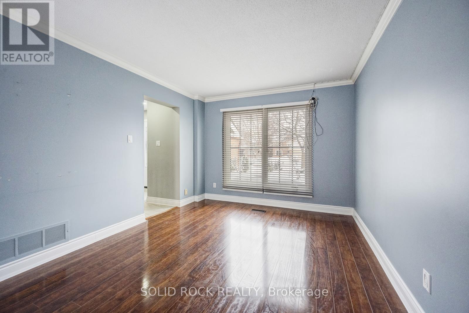 12 Torrance Wood, Brampton, Ontario  L6Y 2N3 - Photo 6 - W12981810