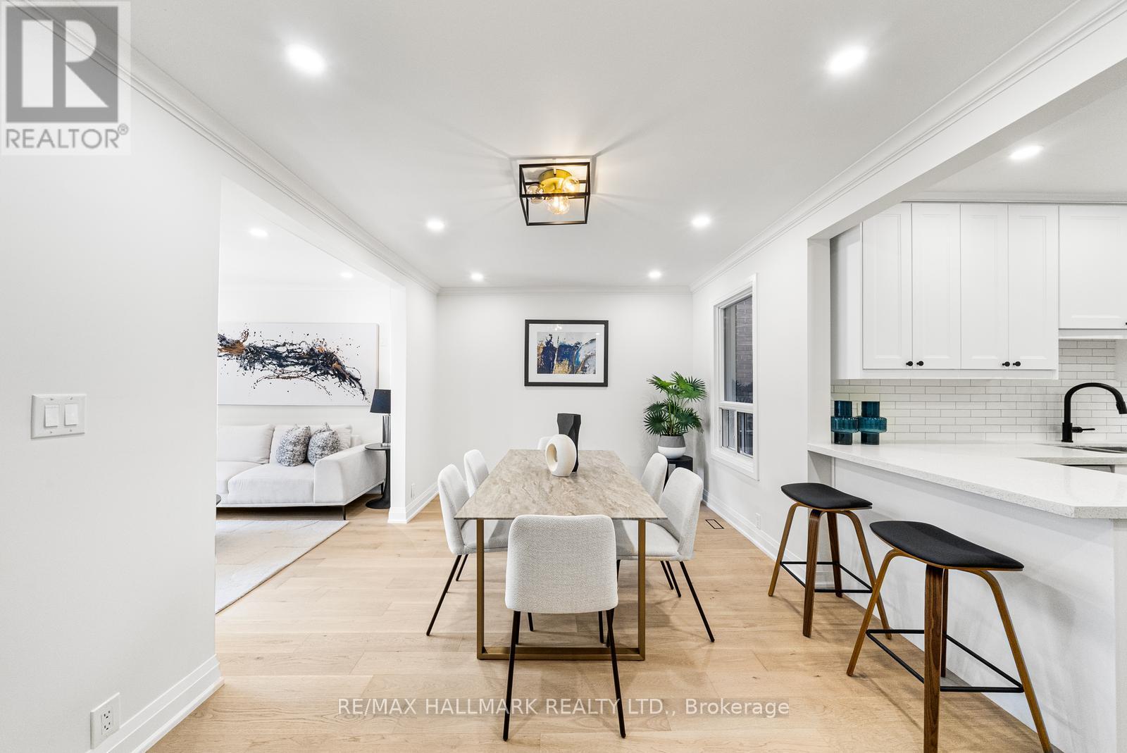 50 Watson Avenue, Toronto, Ontario  M6S 4E1 - Photo 15 - W12981832