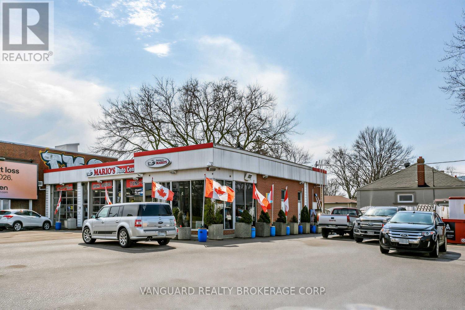 1772 Jane Street, Toronto, Ontario  M9N 2T1 - Photo 2 - W12981866