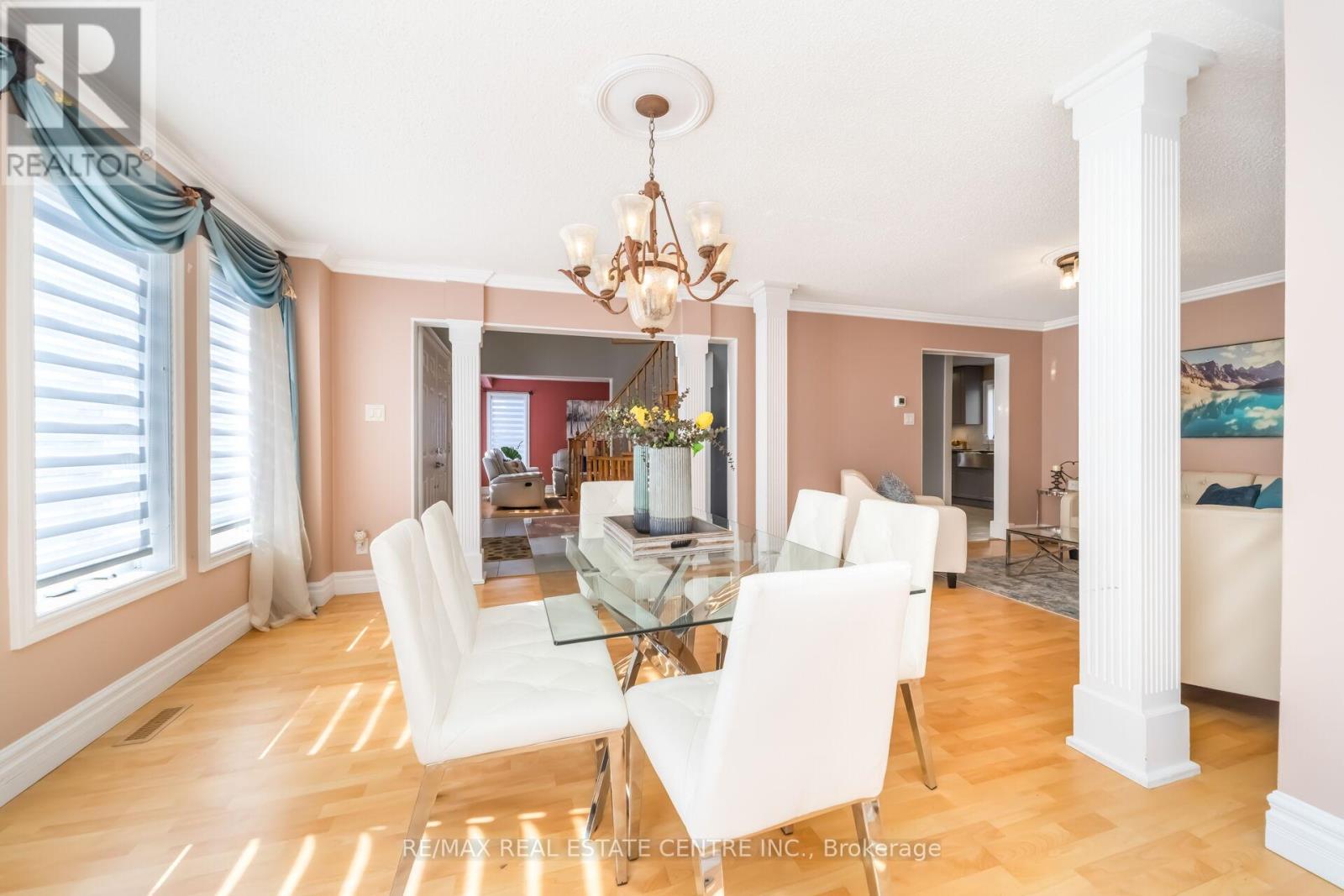 51 Pebblestone Circle, Brampton, Ontario  L6X 4N2 - Photo 10 - W12981898