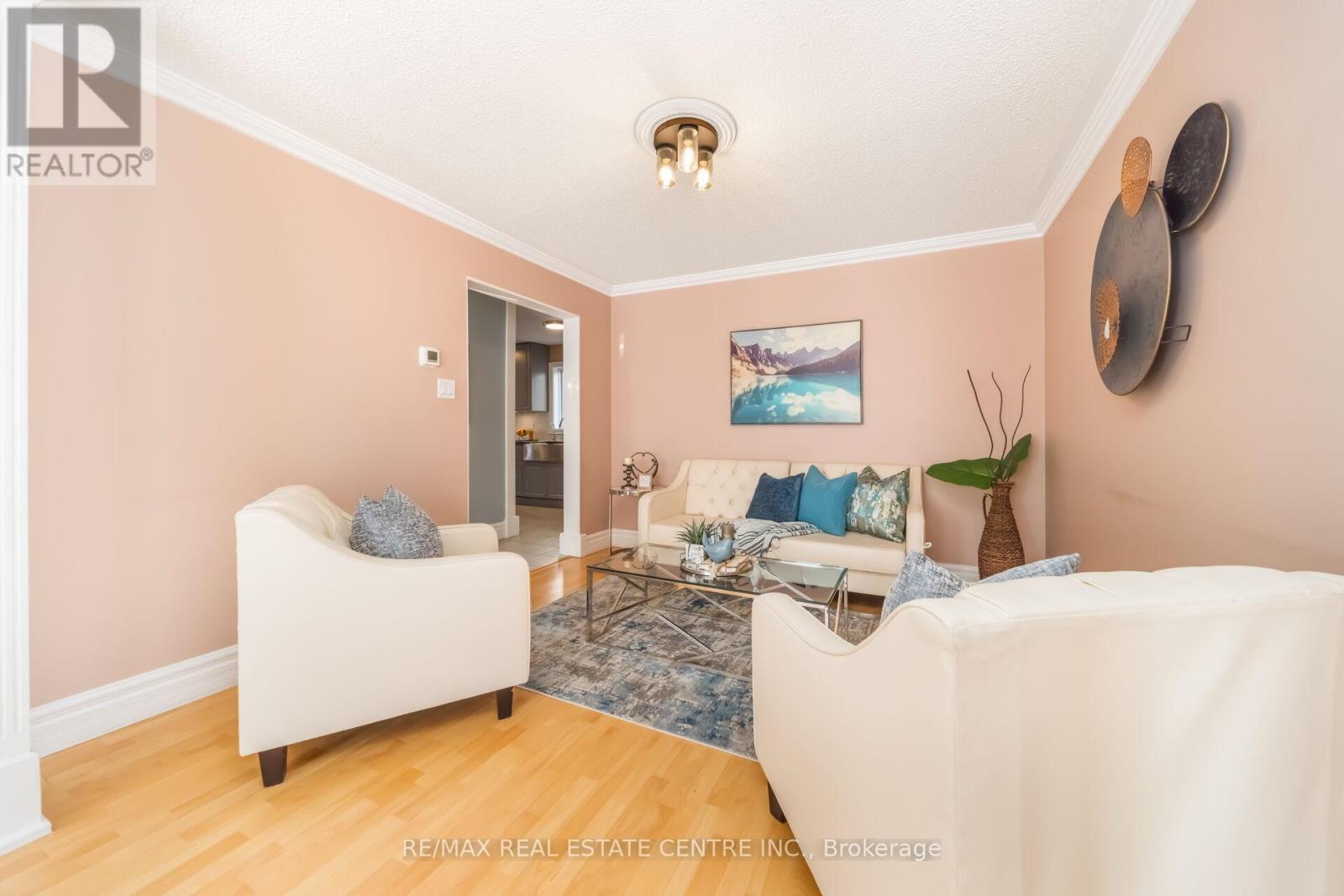 51 Pebblestone Circle, Brampton, Ontario  L6X 4N2 - Photo 11 - W12981898