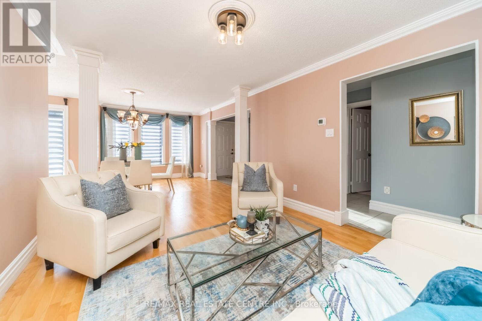 51 Pebblestone Circle, Brampton, Ontario  L6X 4N2 - Photo 13 - W12981898