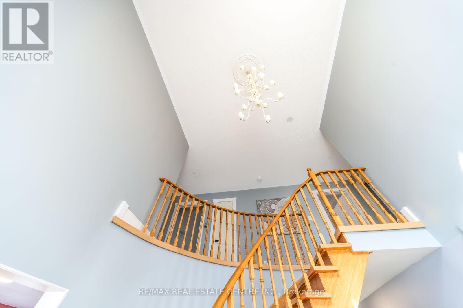 51 Pebblestone Circle, Brampton, Ontario  L6X 4N2 - Photo 27 - W12981898