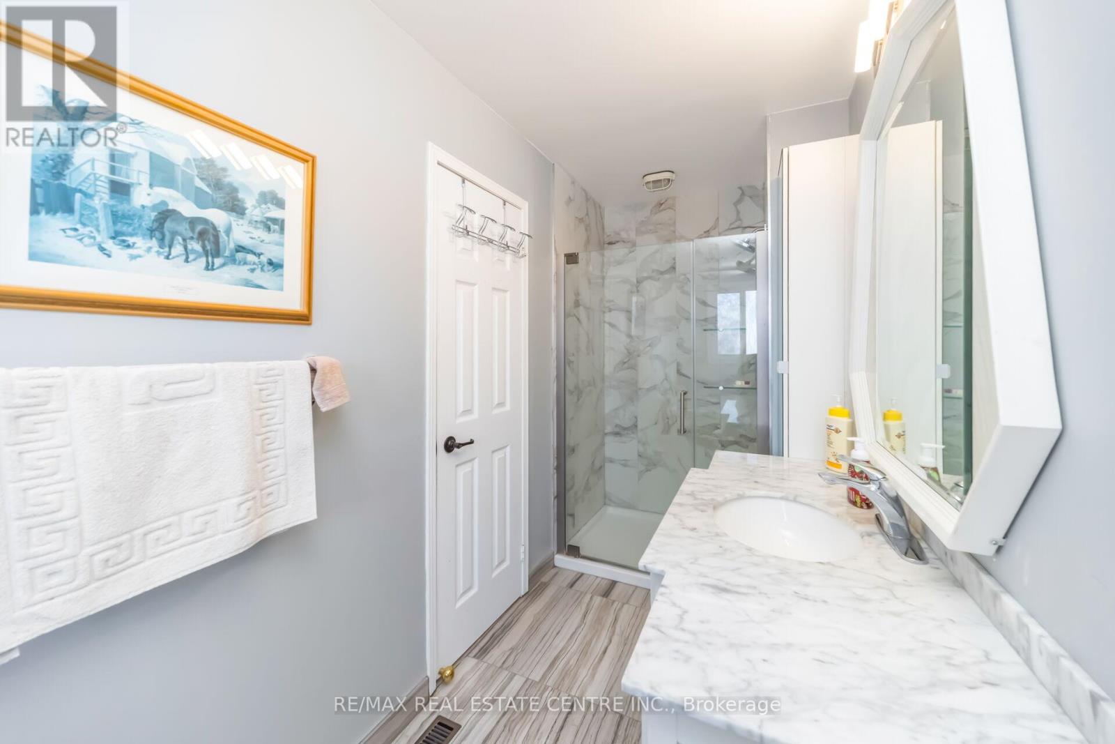 51 Pebblestone Circle, Brampton, Ontario  L6X 4N2 - Photo 31 - W12981898