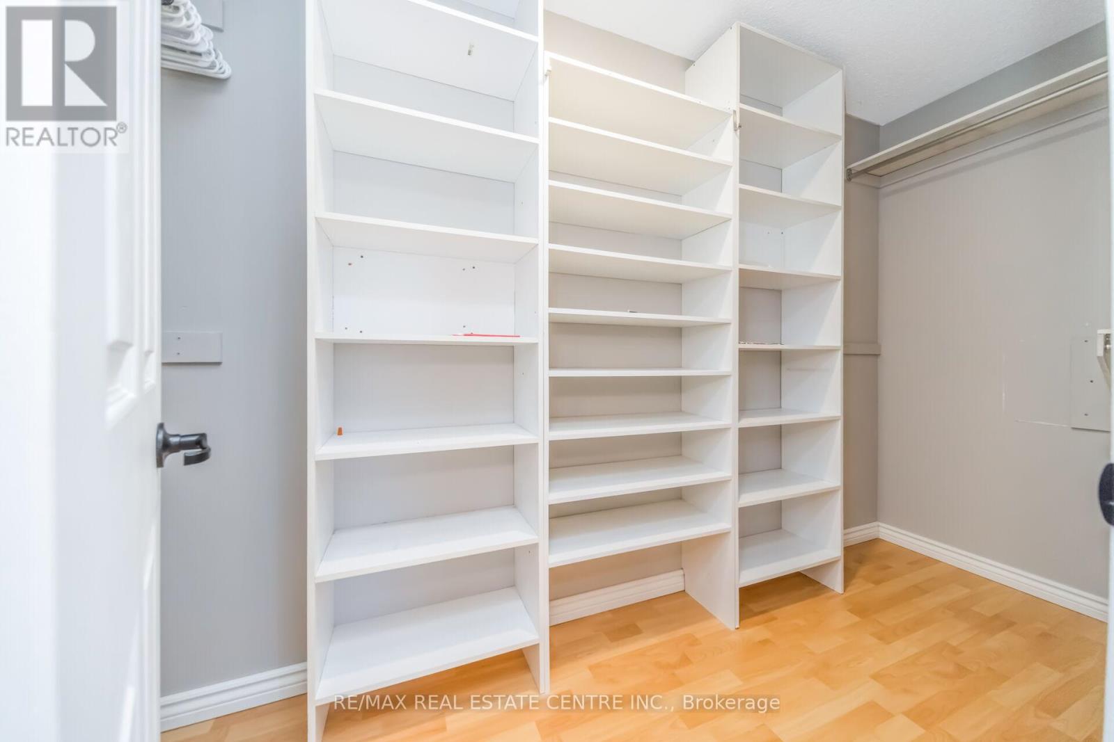 51 Pebblestone Circle, Brampton, Ontario  L6X 4N2 - Photo 32 - W12981898