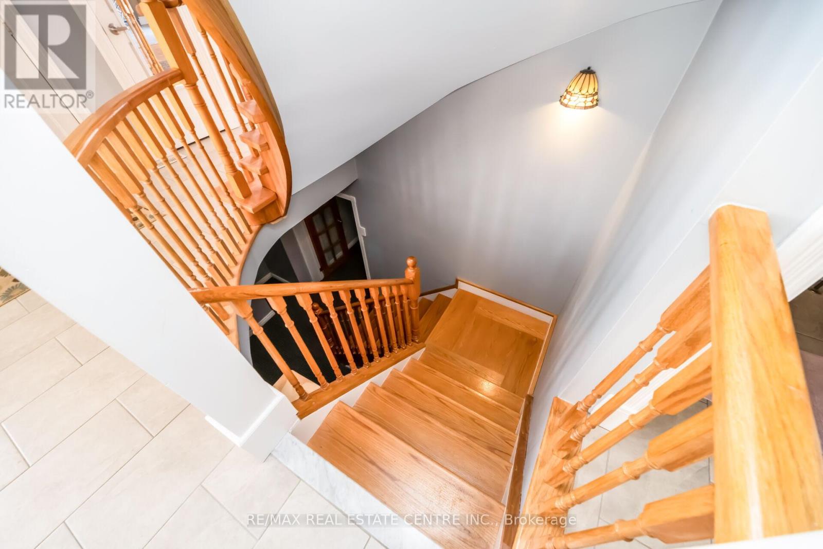 51 Pebblestone Circle, Brampton, Ontario  L6X 4N2 - Photo 40 - W12981898