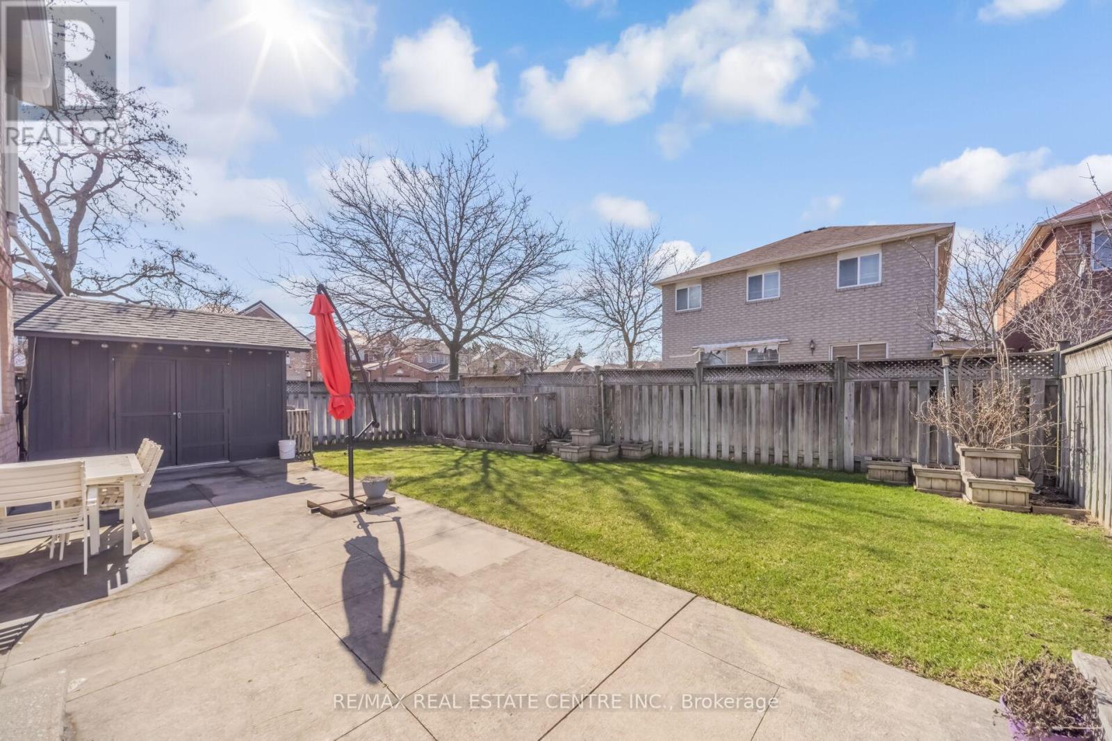 51 Pebblestone Circle, Brampton, Ontario  L6X 4N2 - Photo 48 - W12981898