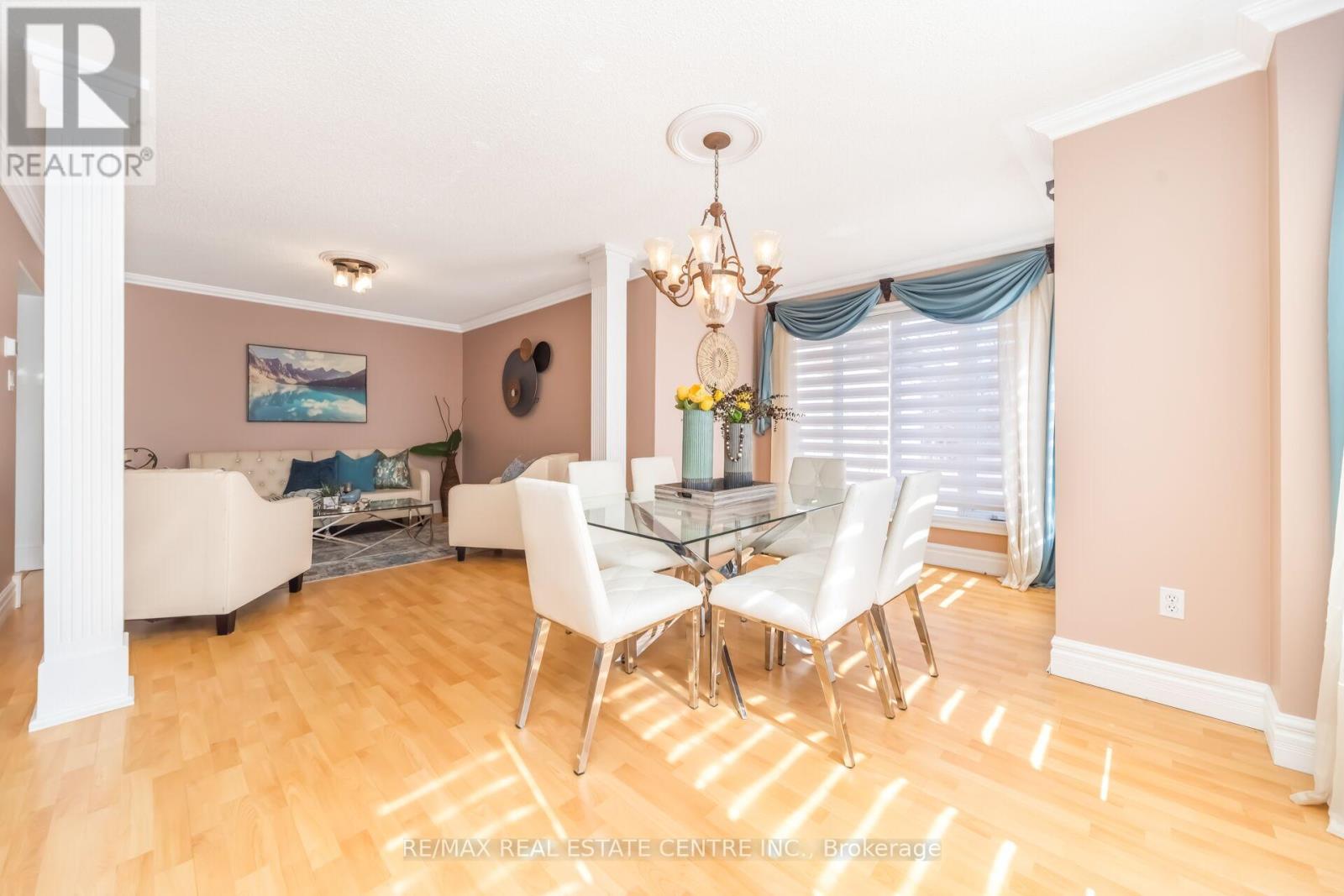 51 Pebblestone Circle, Brampton, Ontario  L6X 4N2 - Photo 8 - W12981898