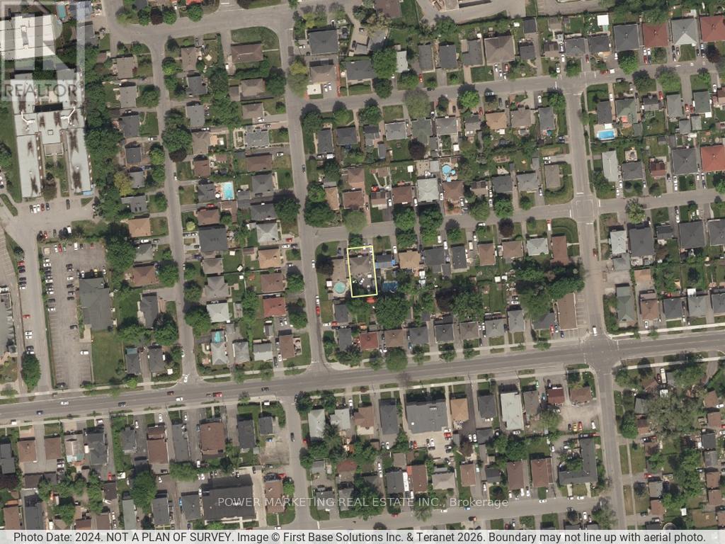 320 Fullerton Avenue, Ottawa, Ontario  K1K 1K3 - Photo 3 - X12977610