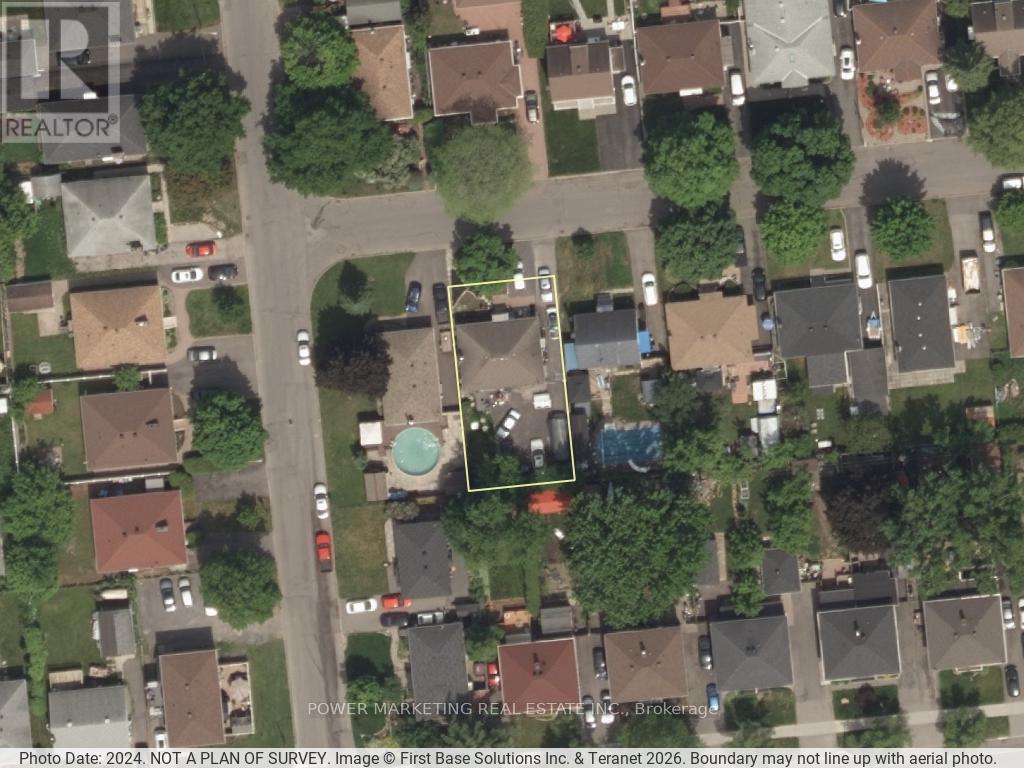 320 Fullerton Avenue, Ottawa, Ontario  K1K 1K3 - Photo 2 - X12977610